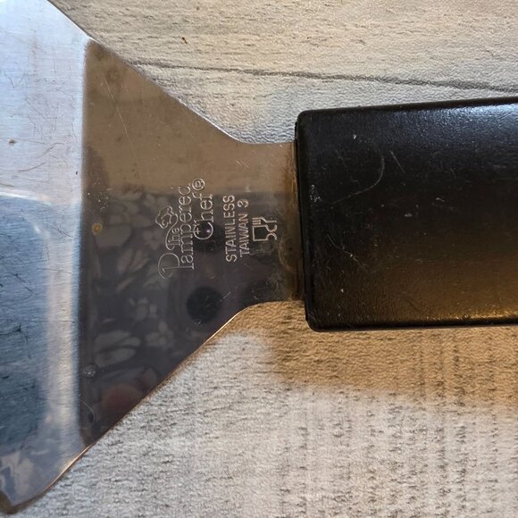 Pampered Chef Stainless Steel Pie Server Slicer Black Handle - Picture 2 of 3